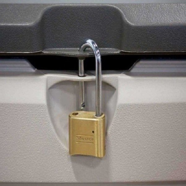 Lifetime-500L-Plastic-Storage-Box-Locking-Method.jpg Lifetime-500L-Plastic-Storage-Box-Locking-Method.jpg