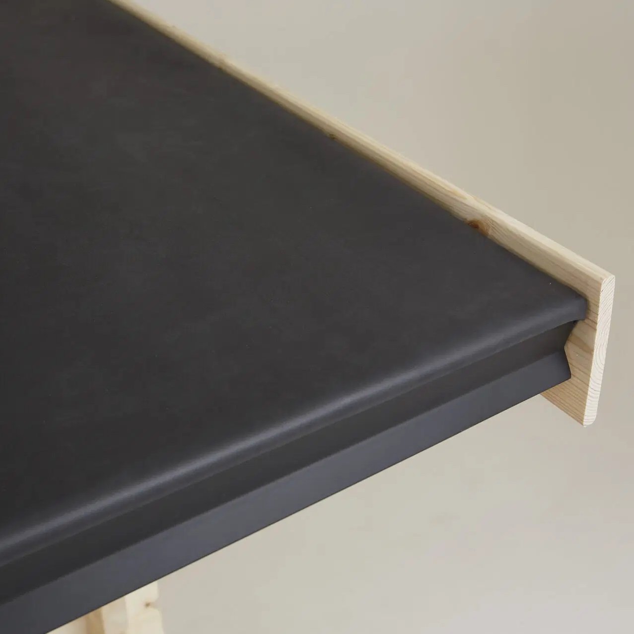 Power-28mm-Log-Cabin-EPDM-Rubber-Roof-2.jpg Power-28mm-Log-Cabin-EPDM-Rubber-Roof-2.jpg